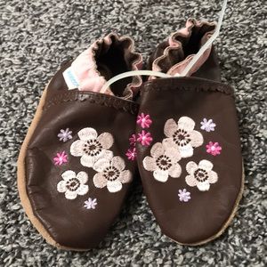 Robeez slipper for girls